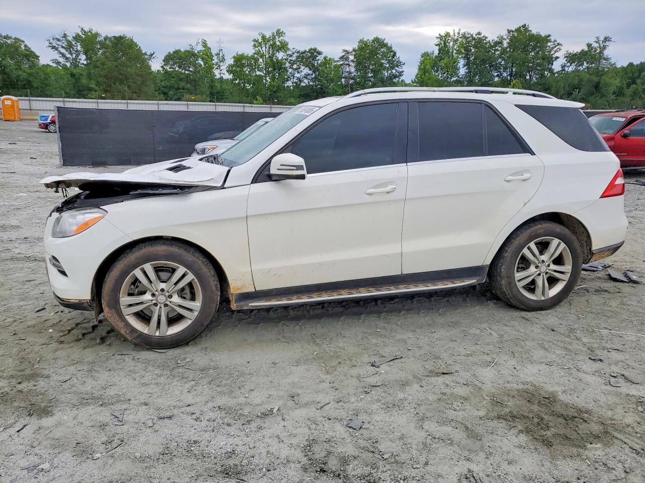 Salvage Mercedes-Benz M-Class Image