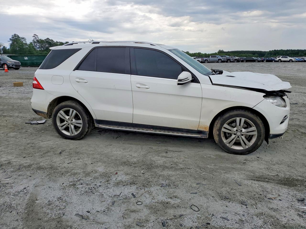 Mercedes-Benz M-Class 350