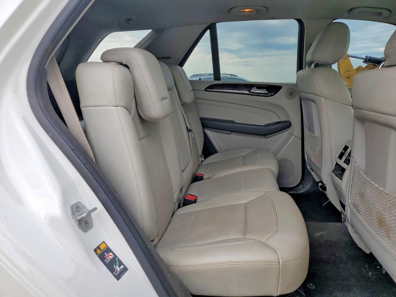 Mercedes-Benz M-Class 350