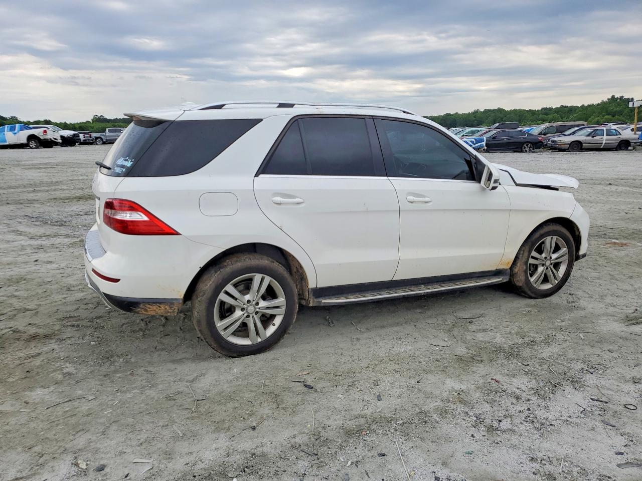 Mercedes-Benz M-Class 350