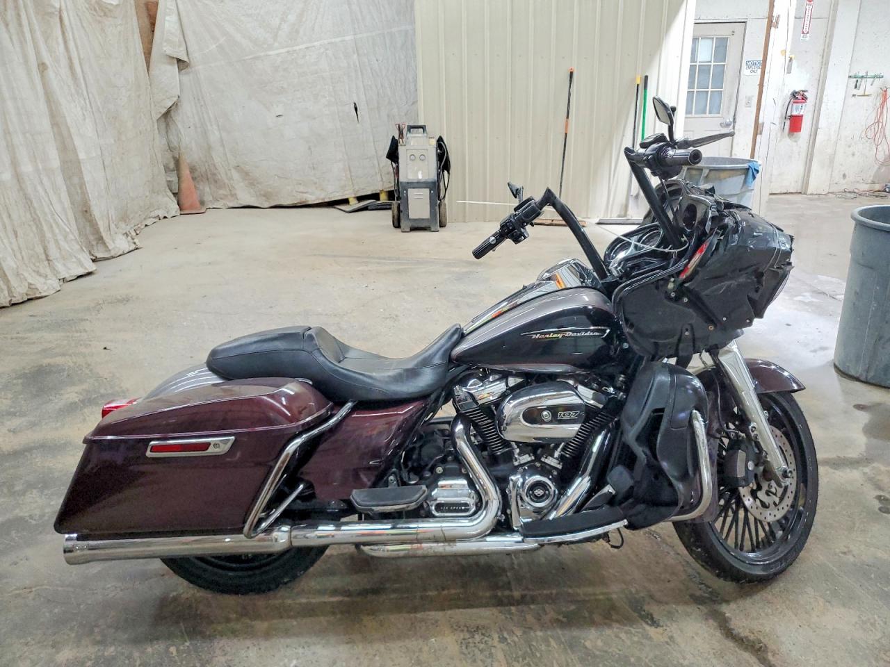 Salvage Harley-Davidson Fl Image