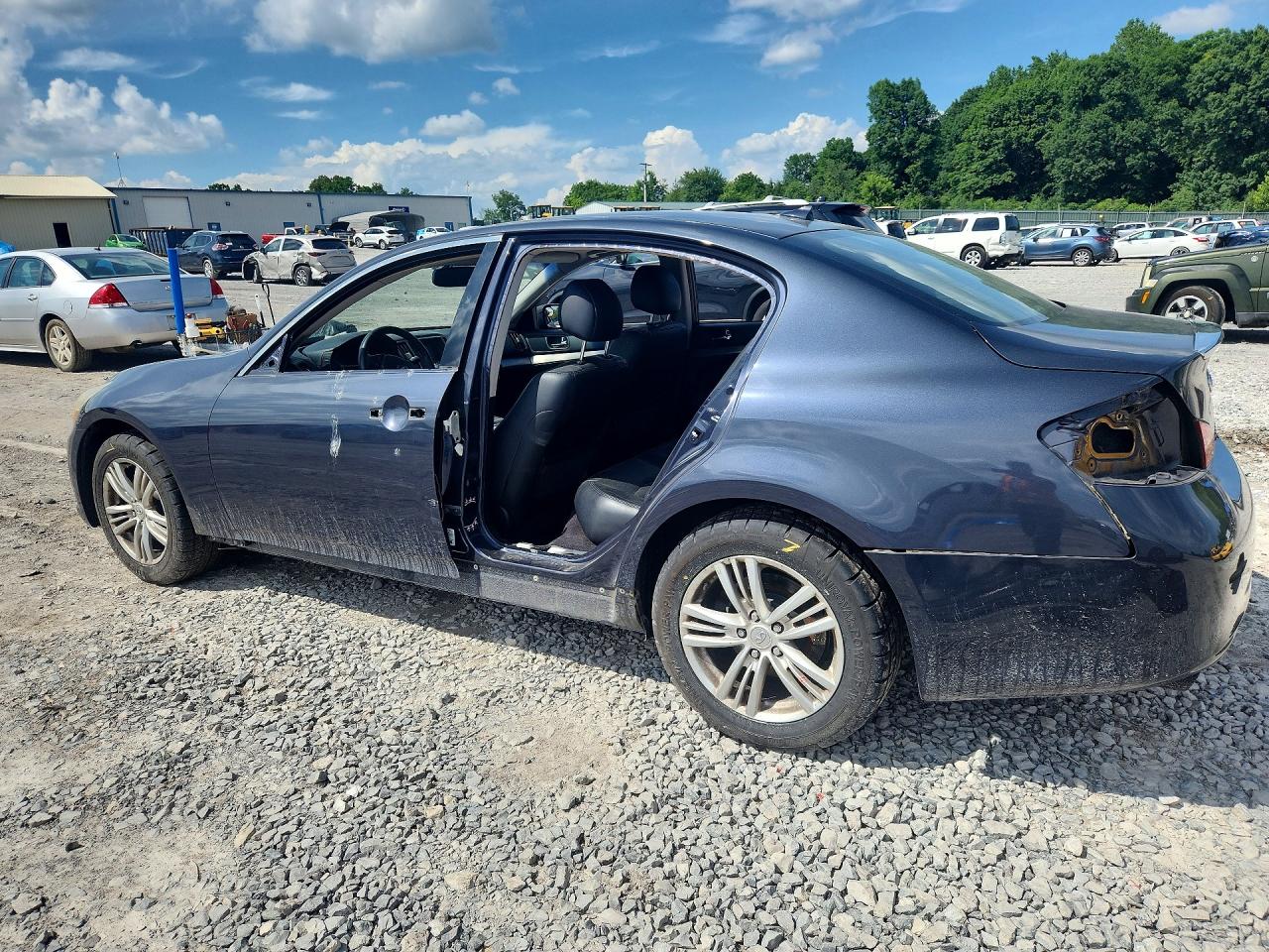 INFINITI G25 X