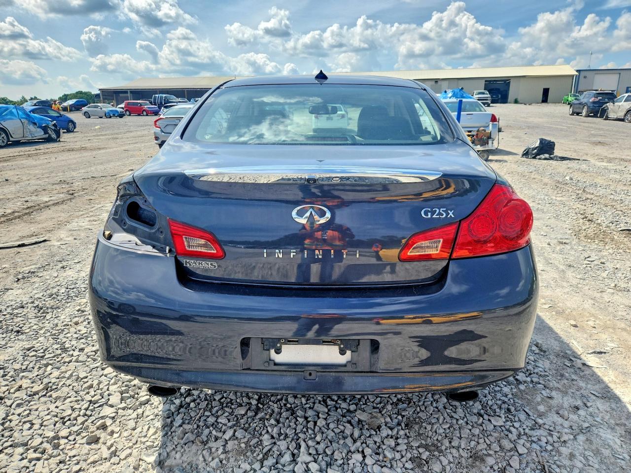 INFINITI G25 X