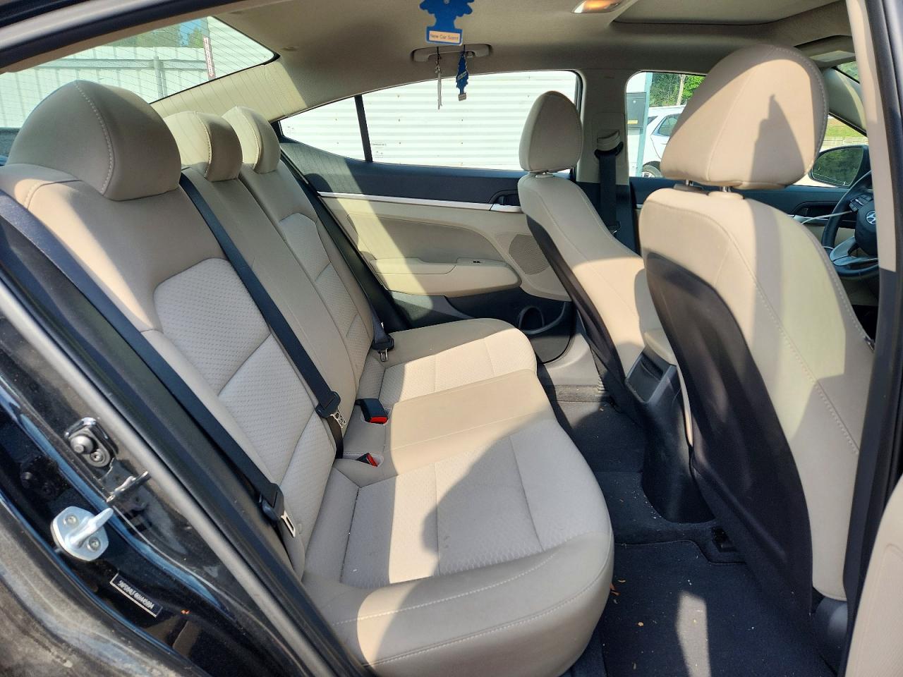 Hyundai ELANTRA Value Edition