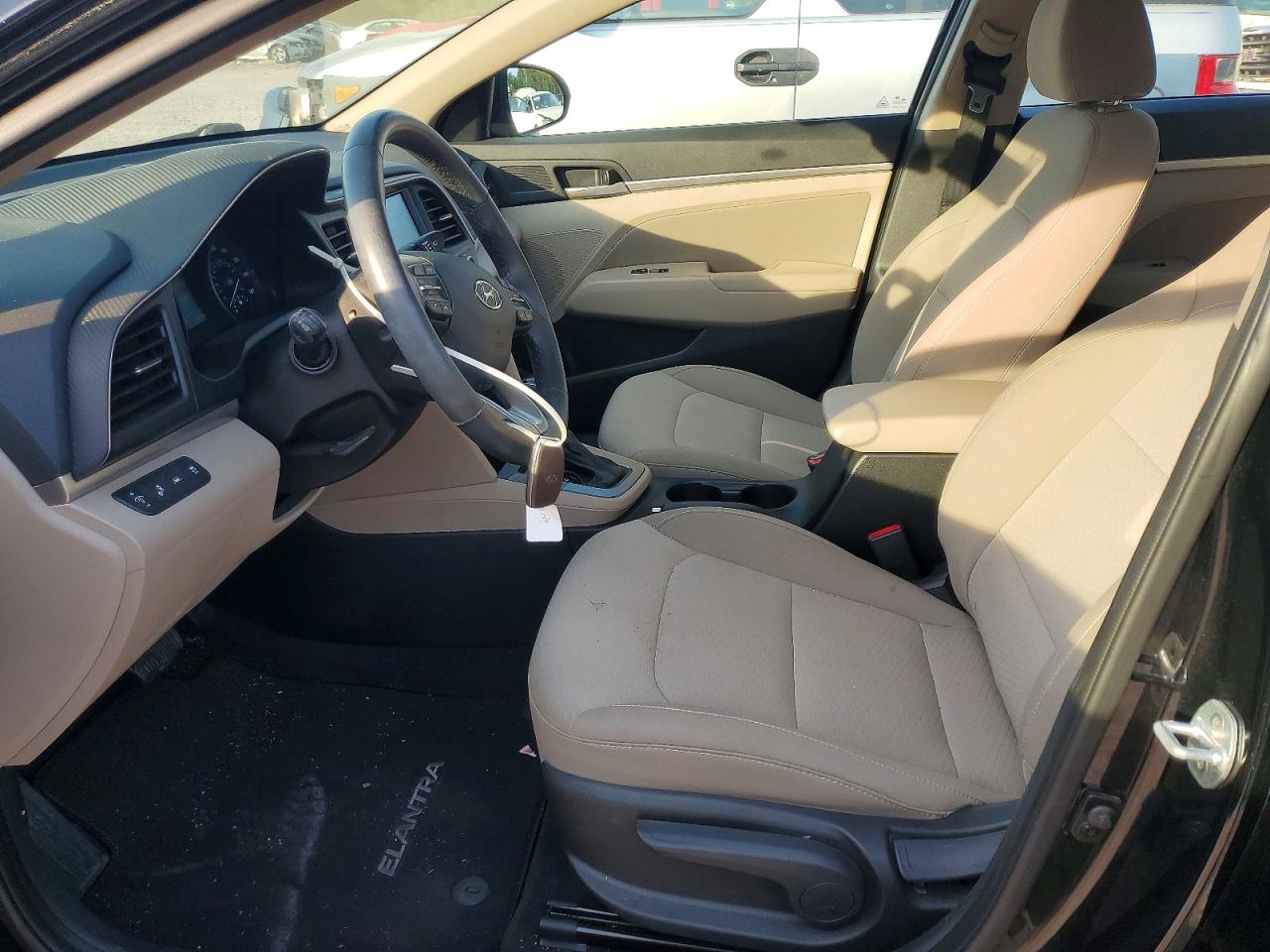 Hyundai ELANTRA Value Edition