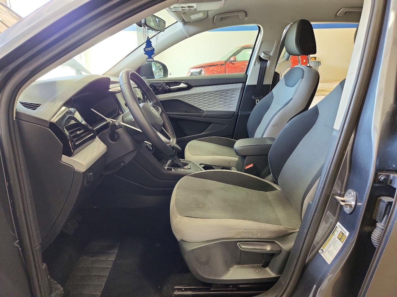 Volkswagen Taos S