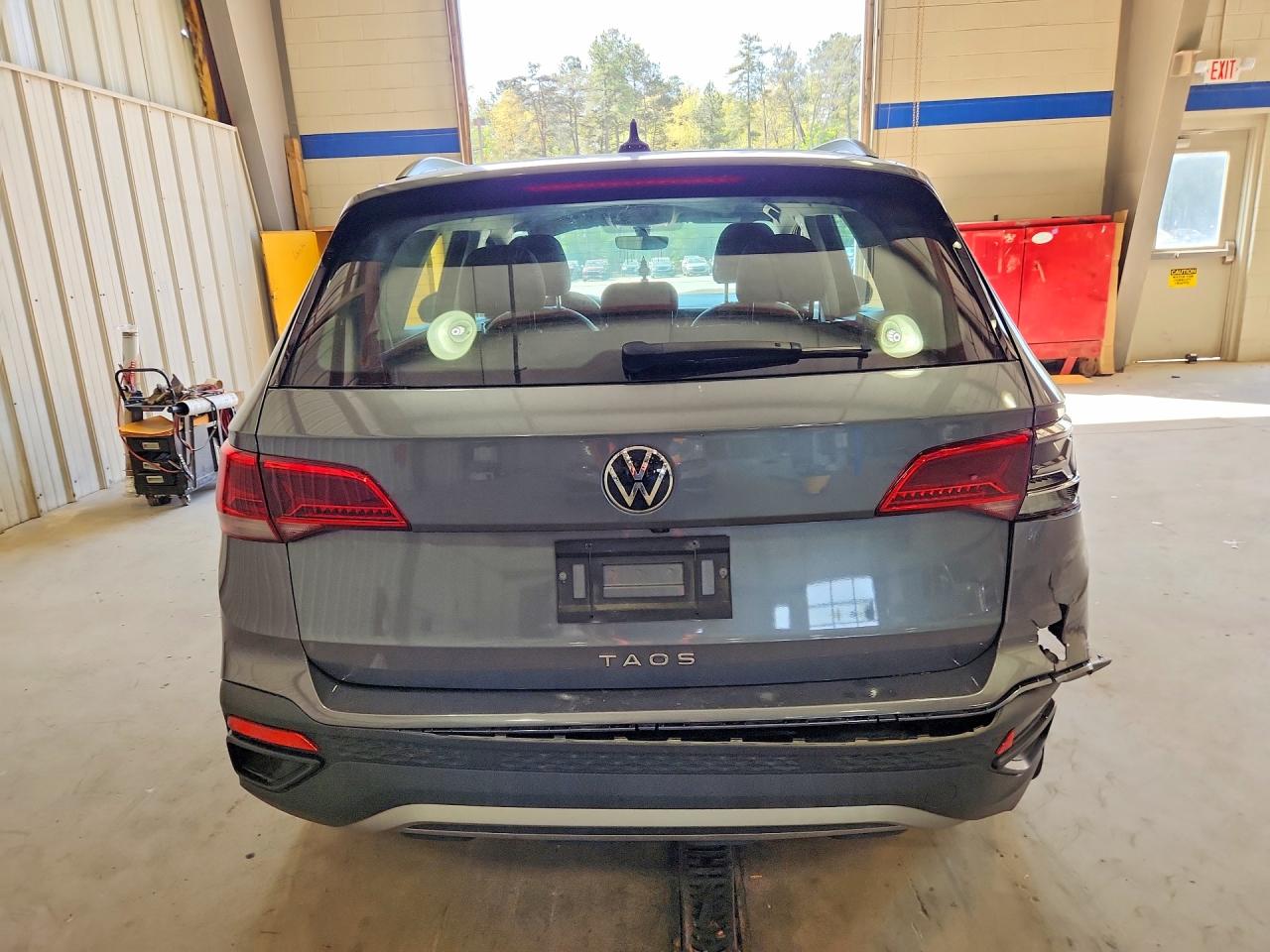 Volkswagen Taos S