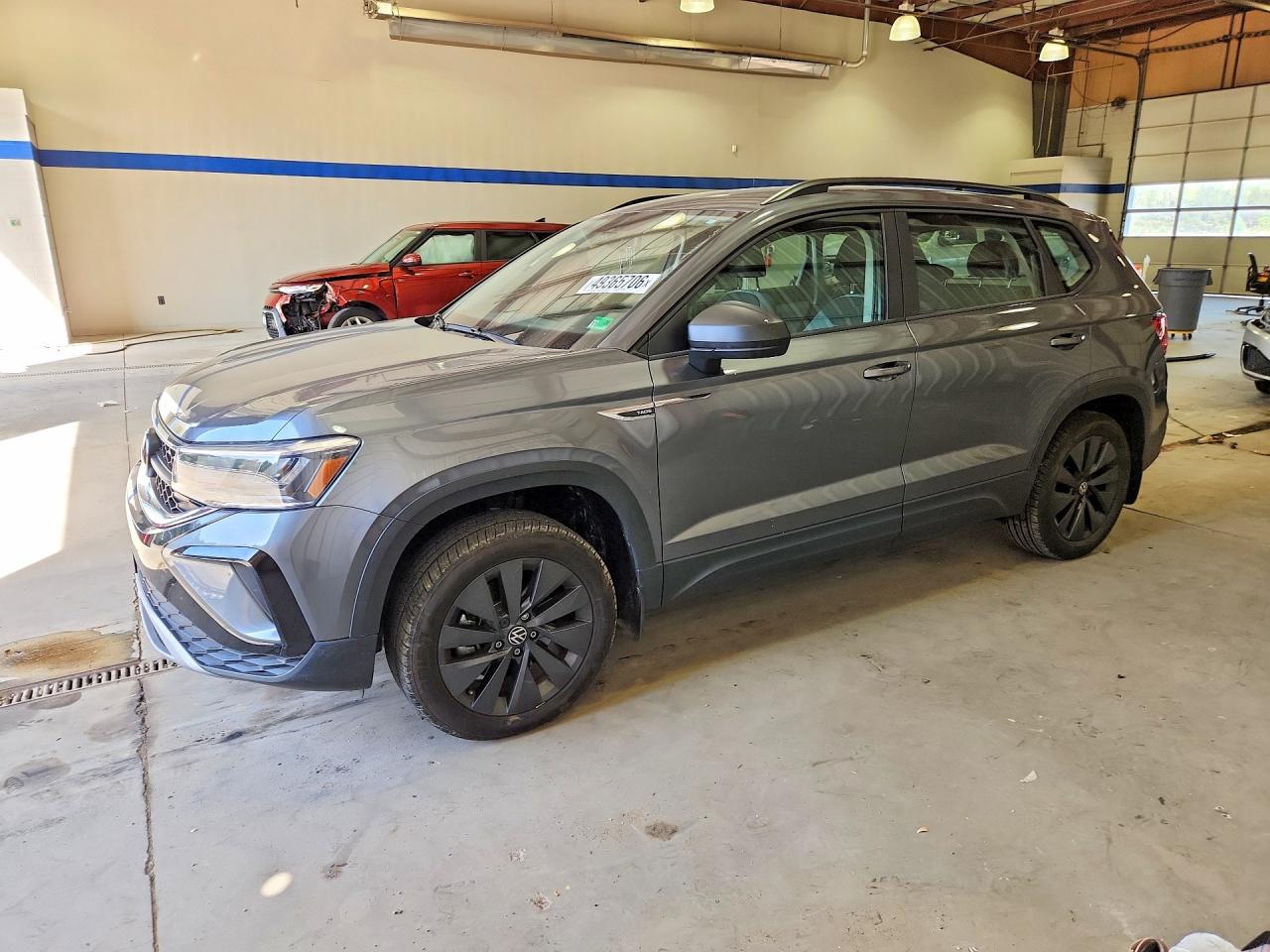 Salvage Volkswagen Taos Image