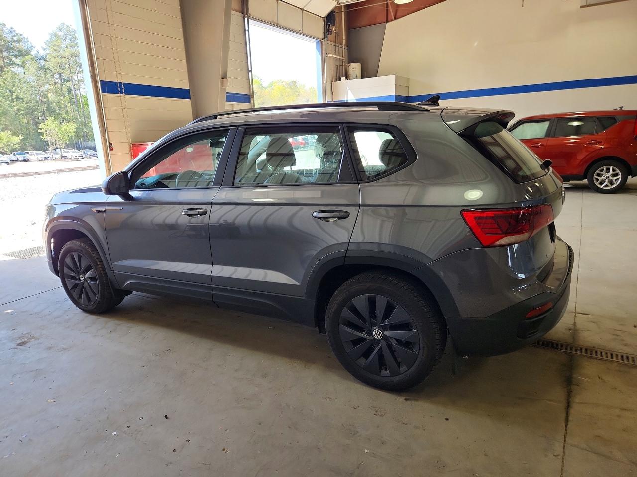 Volkswagen Taos S