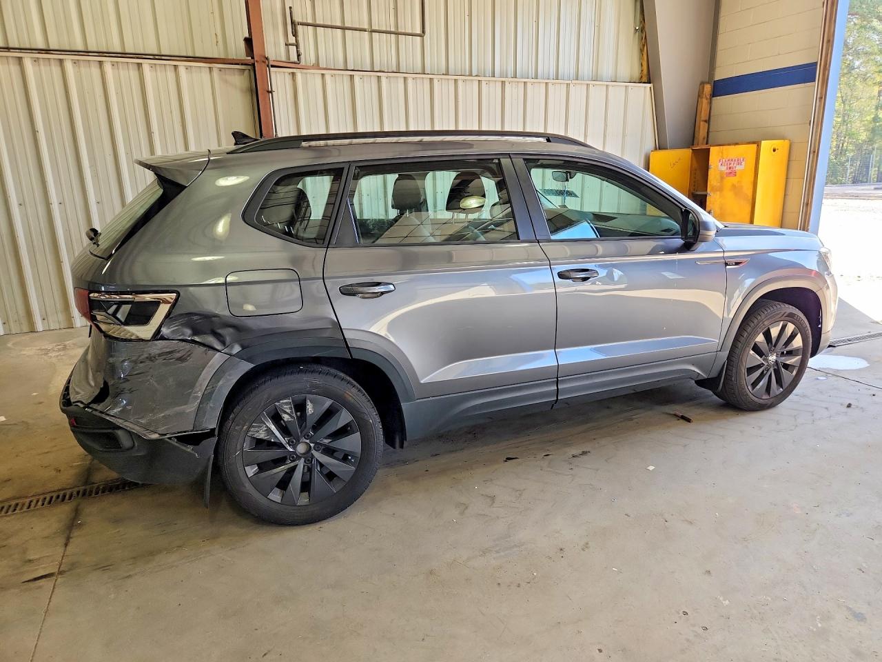 Volkswagen Taos S