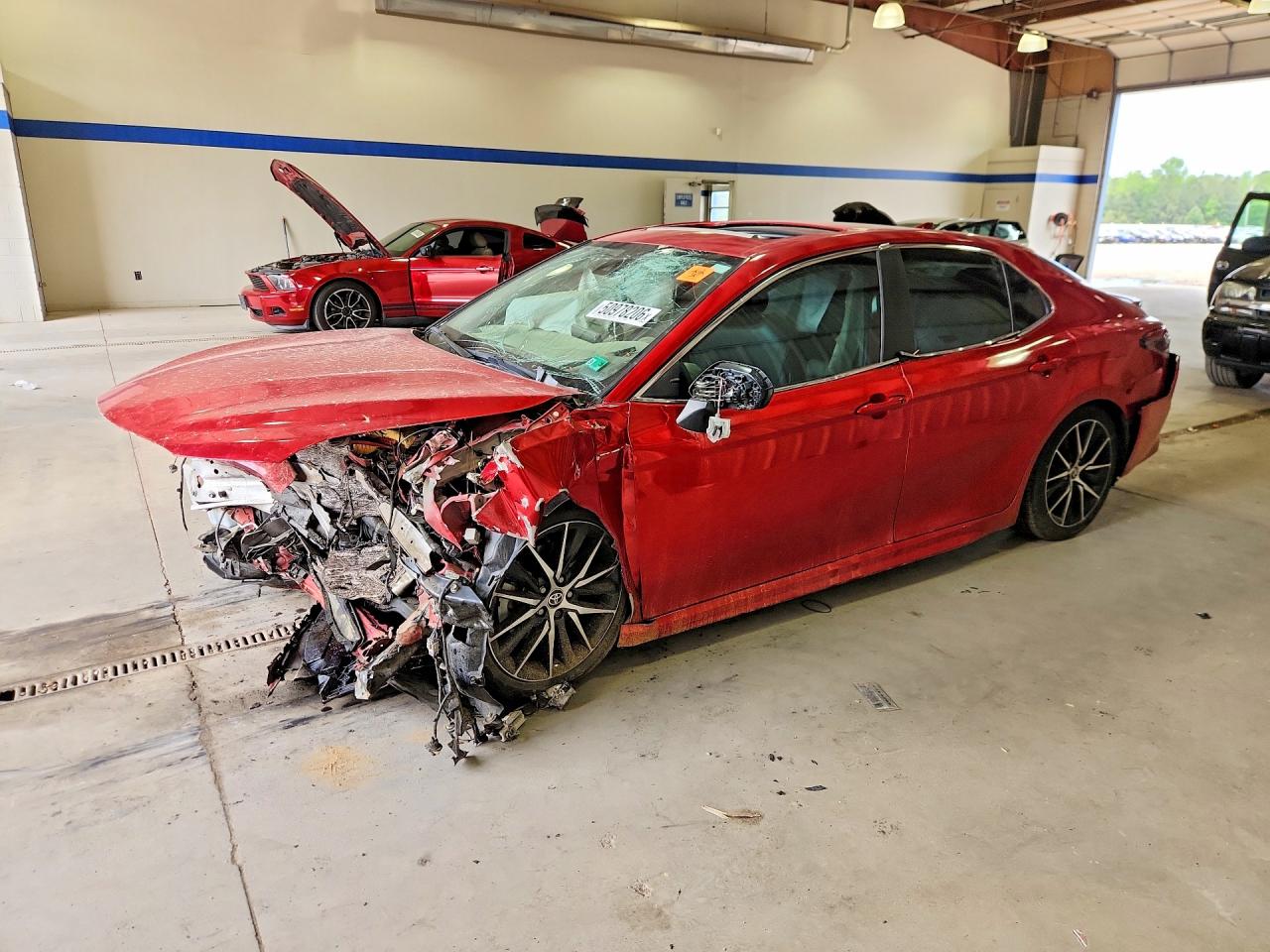 Salvage Toyota Camry Image