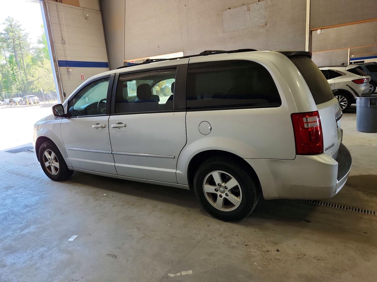 Dodge Caravan Sxt