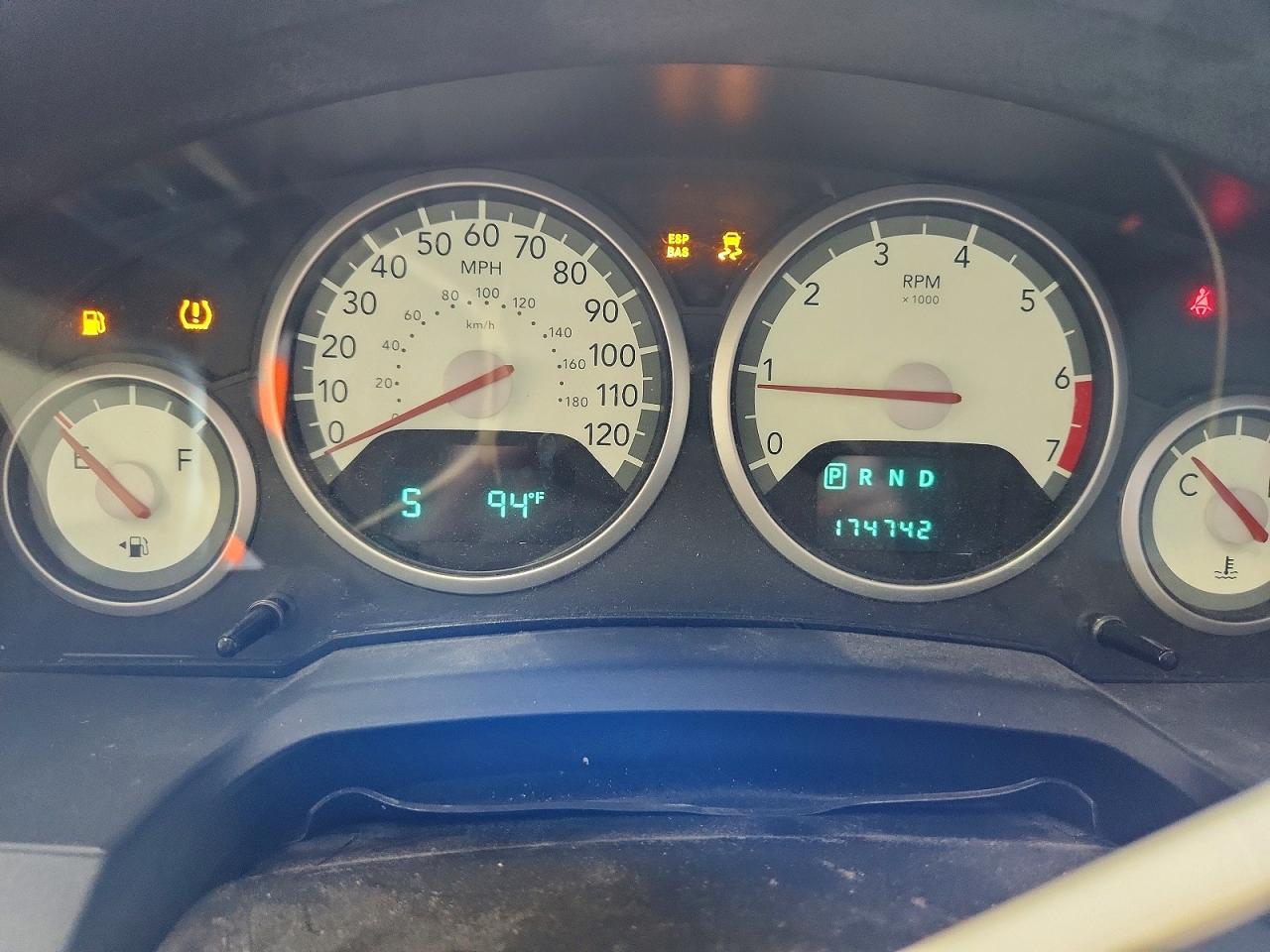Dodge Caravan Sxt