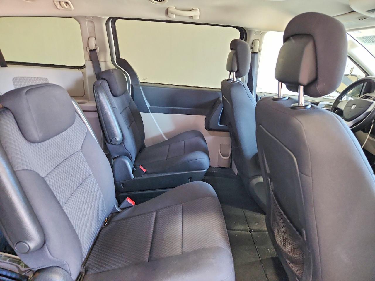 Dodge Caravan Sxt