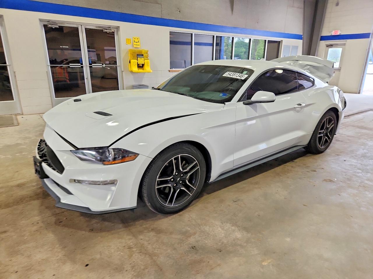 Salvage Ford Mustang Image