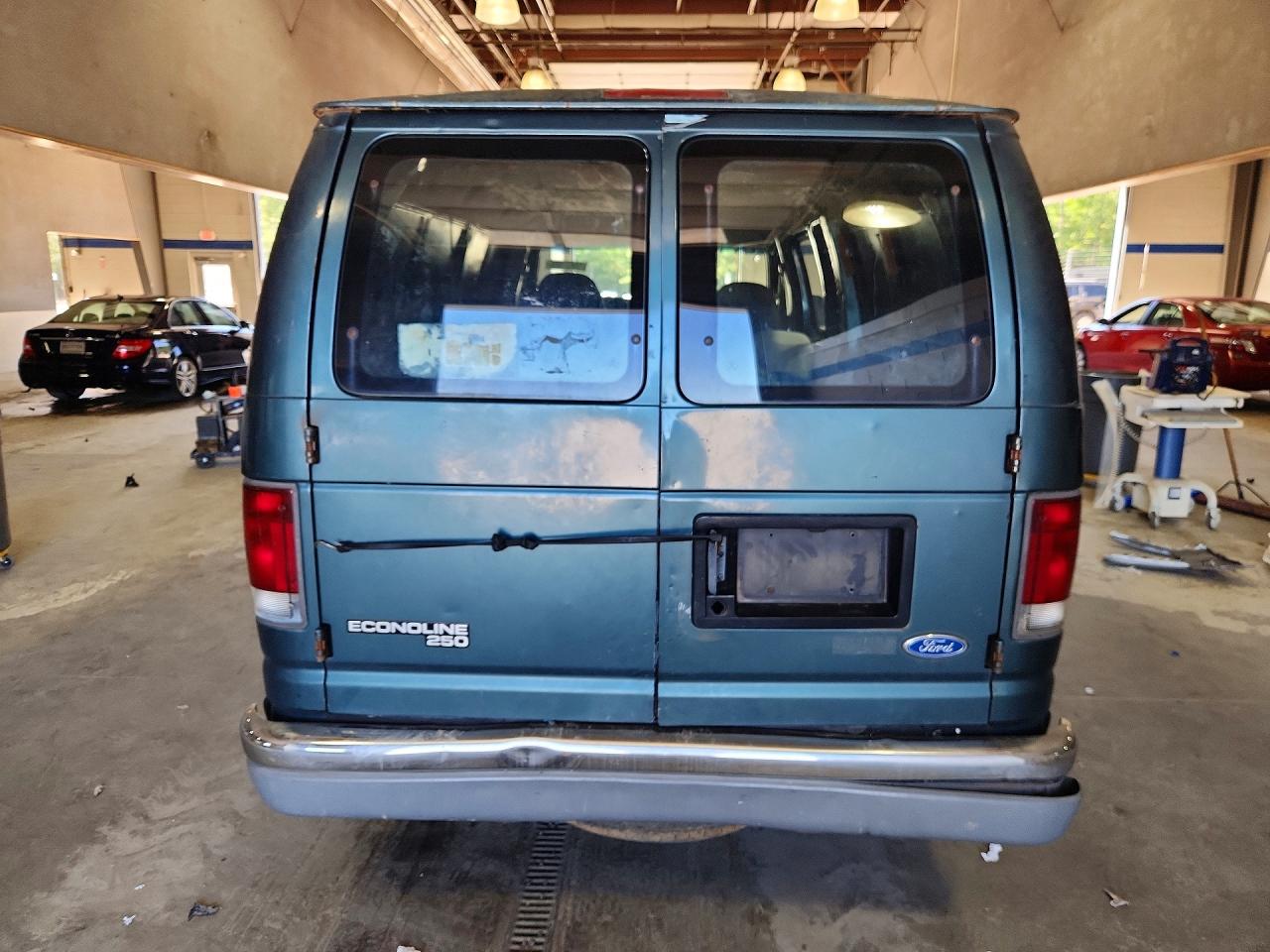 Ford Econoline E250 Super Duty