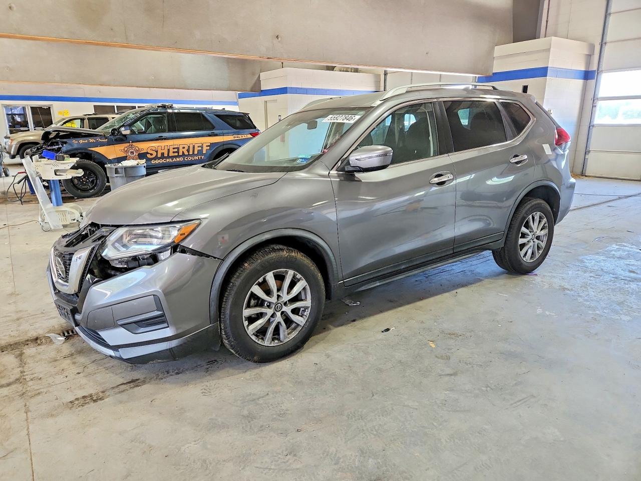 Salvage Nissan Rogue Image