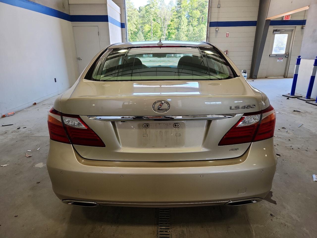 Lexus LS 460