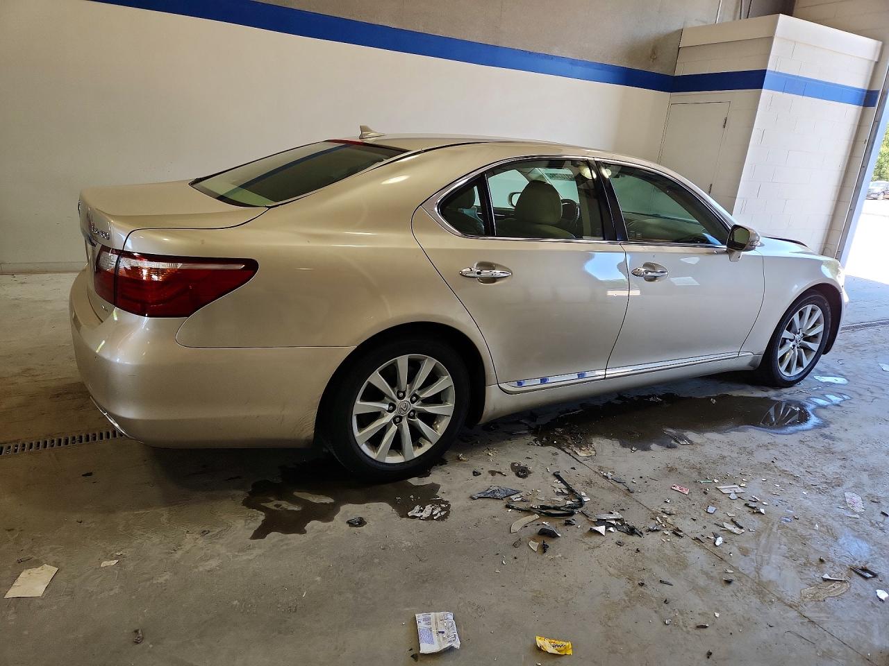 Lexus LS 460