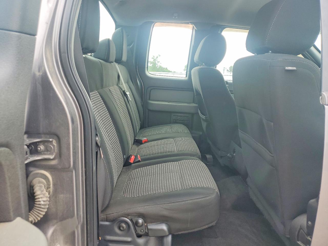 Ford F-150 Super Cab