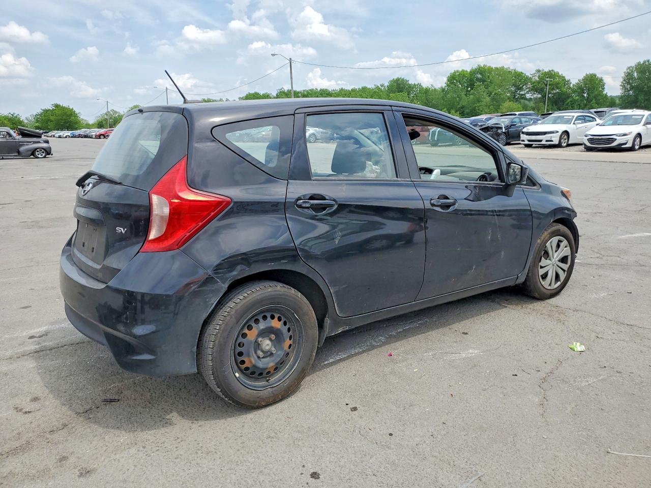 Nissan Versa Sv