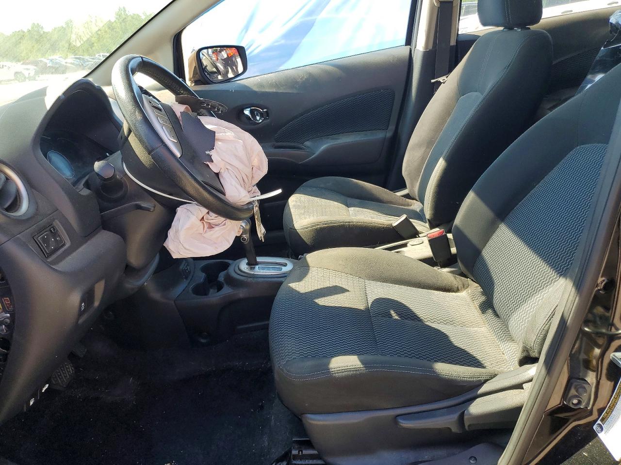 Nissan Versa Sv