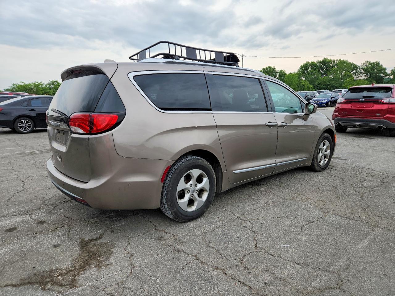 Chrysler Pacifica Touring L Plus