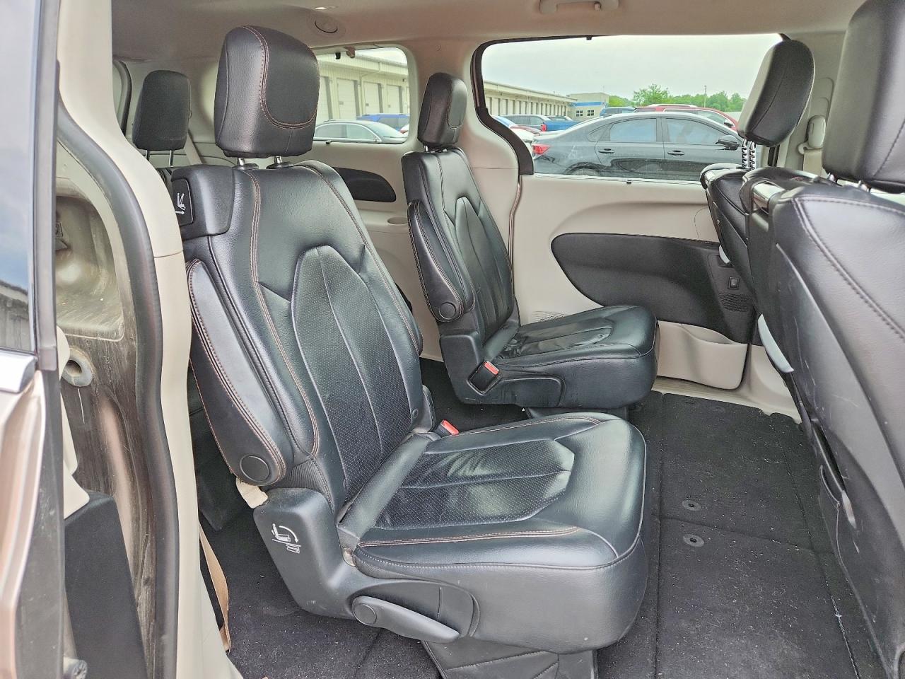 Chrysler Pacifica Touring L Plus