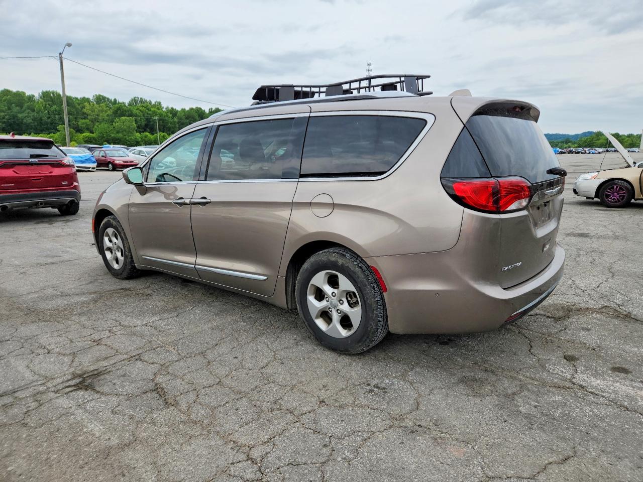 Chrysler Pacifica Touring L Plus