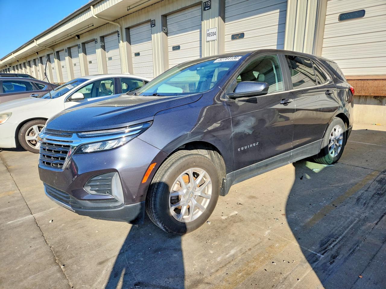 Salvage Chevrolet Equinox Image