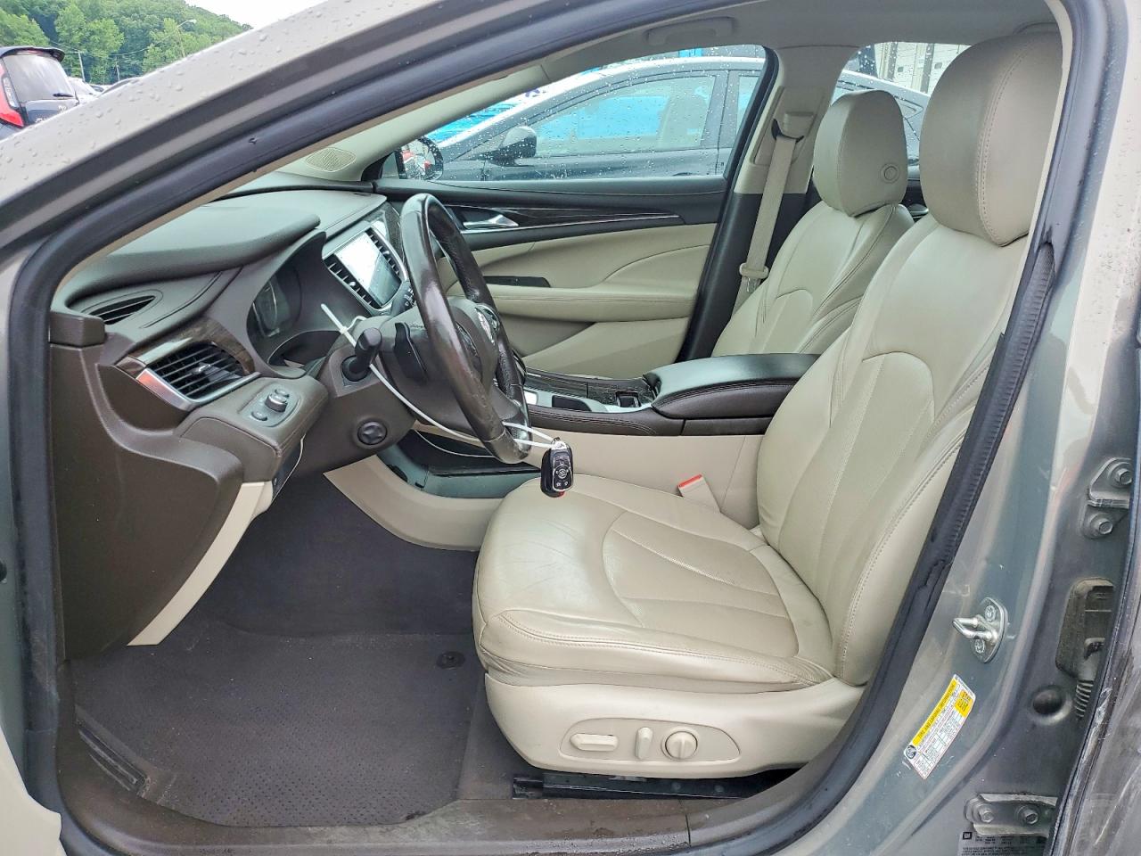 Buick LaCrosse Essence