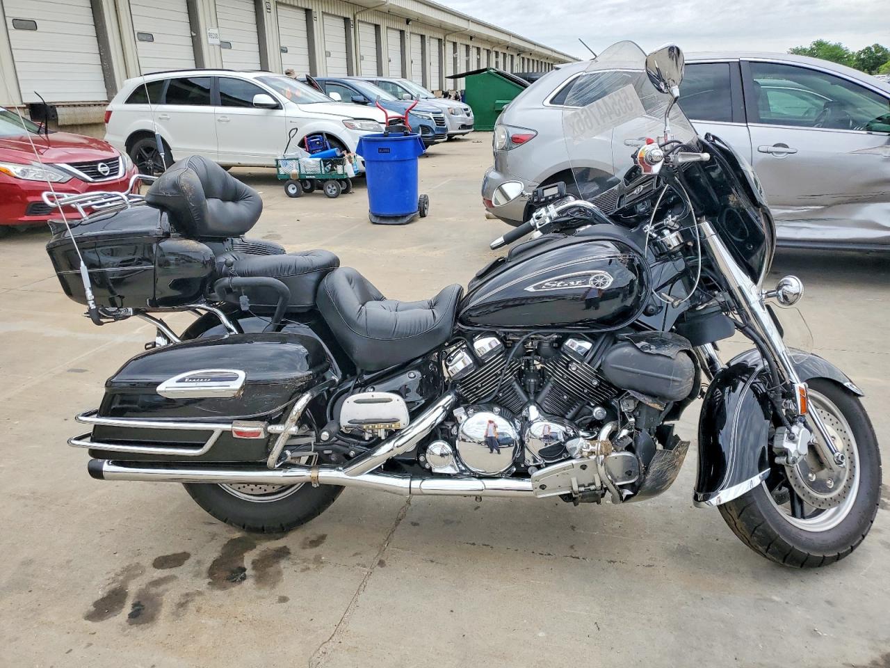 Salvage Yamaha Xvz Image