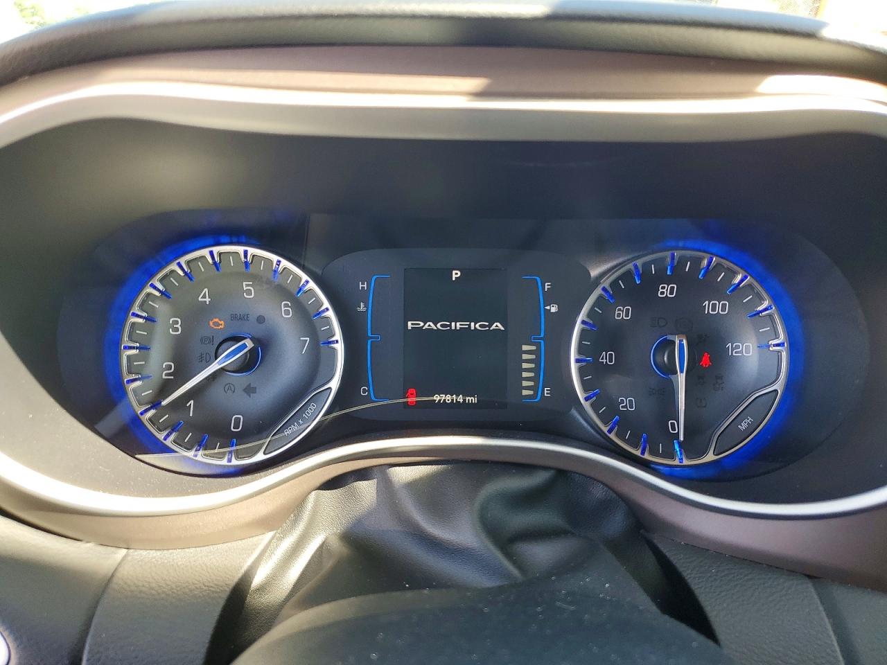 Chrysler Pacifica Touring L