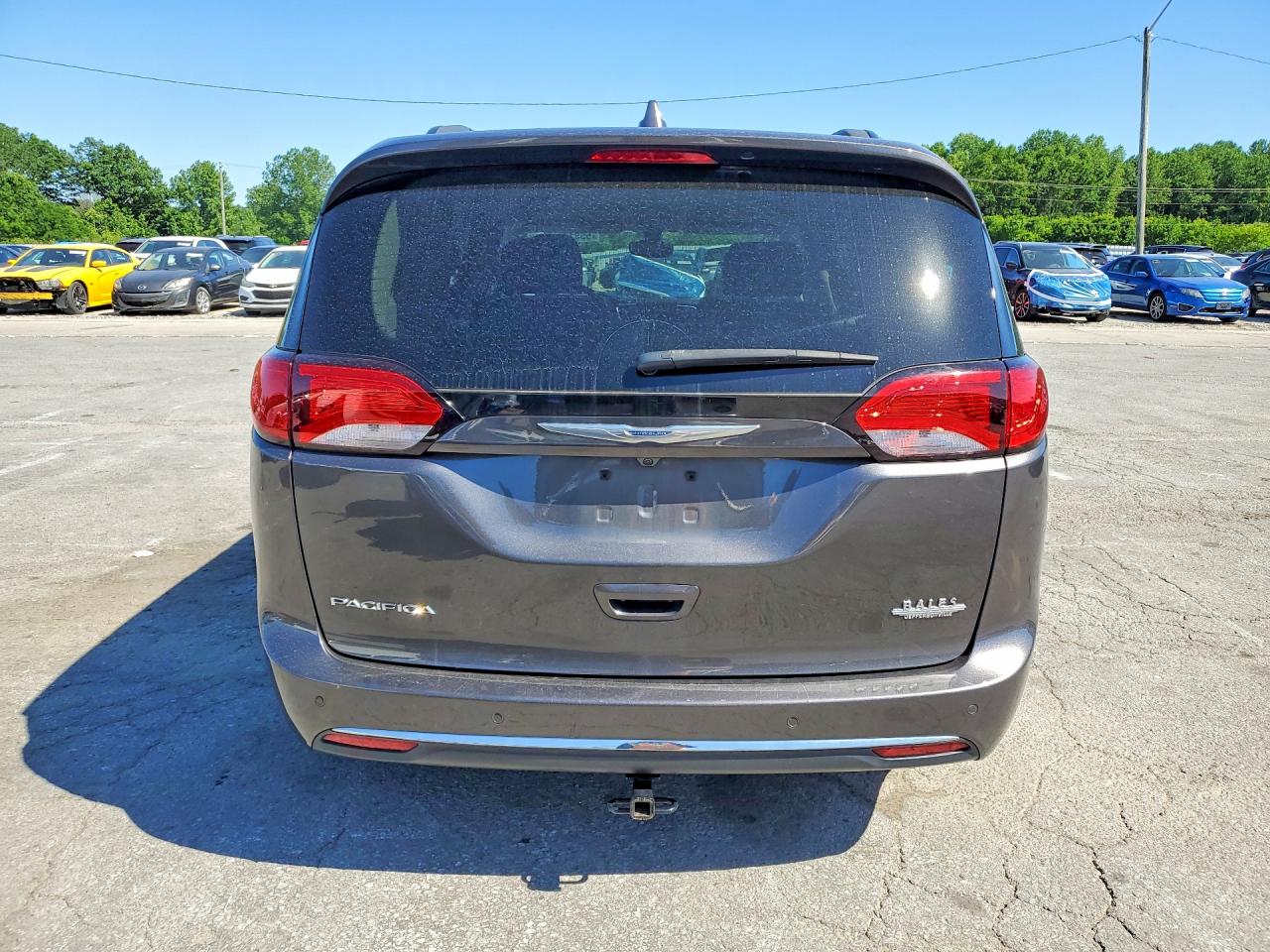 Chrysler Pacifica Touring L