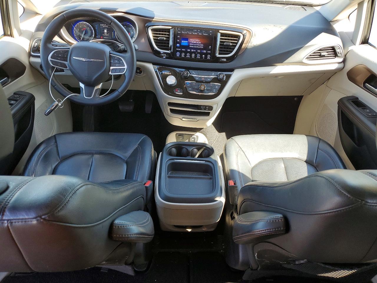 Chrysler Pacifica Touring L