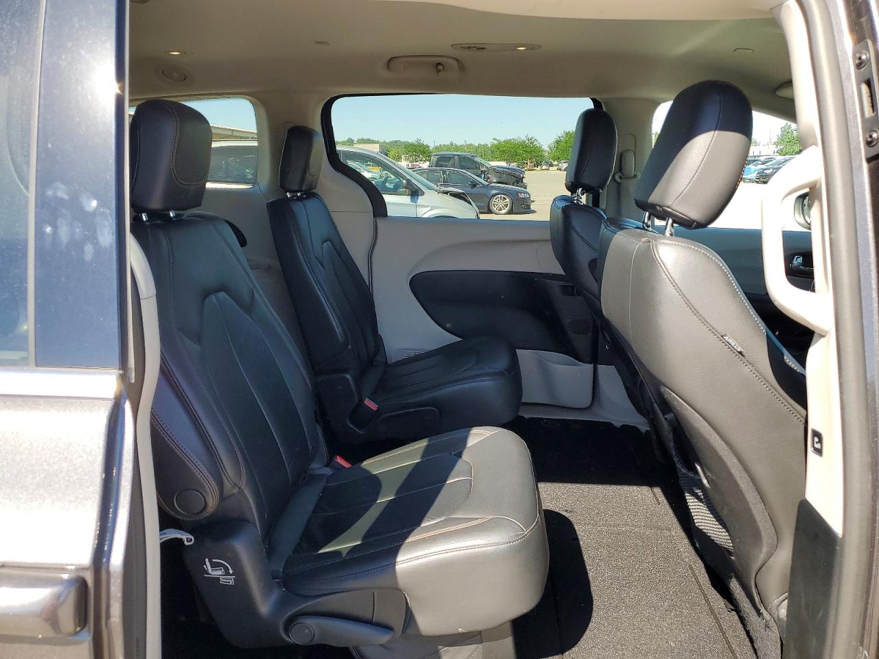 Chrysler Pacifica Touring L