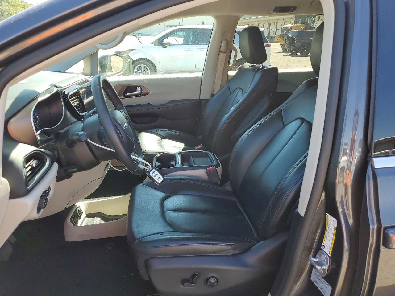 Chrysler Pacifica Touring L