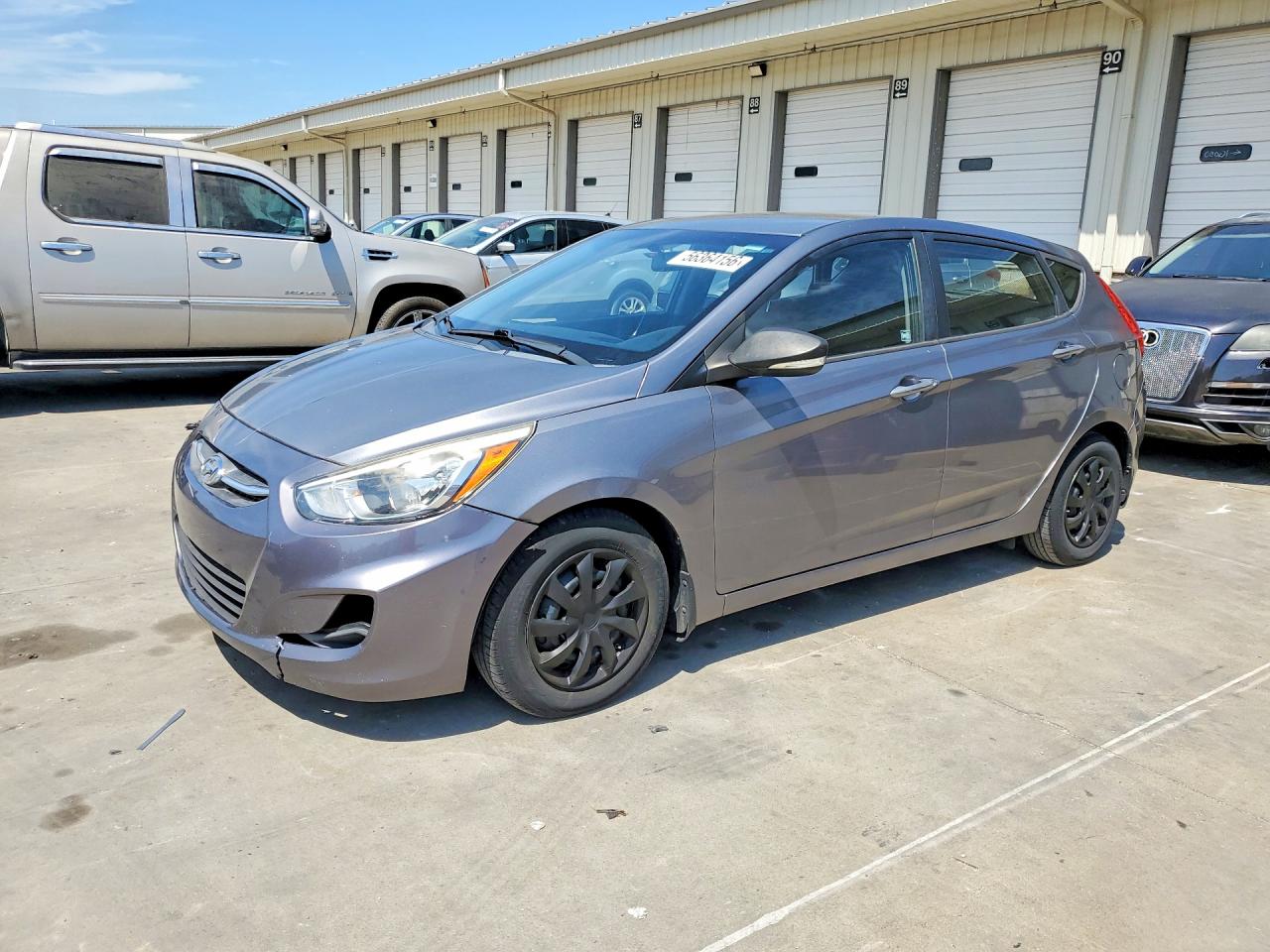 Salvage Hyundai ACCENT Image