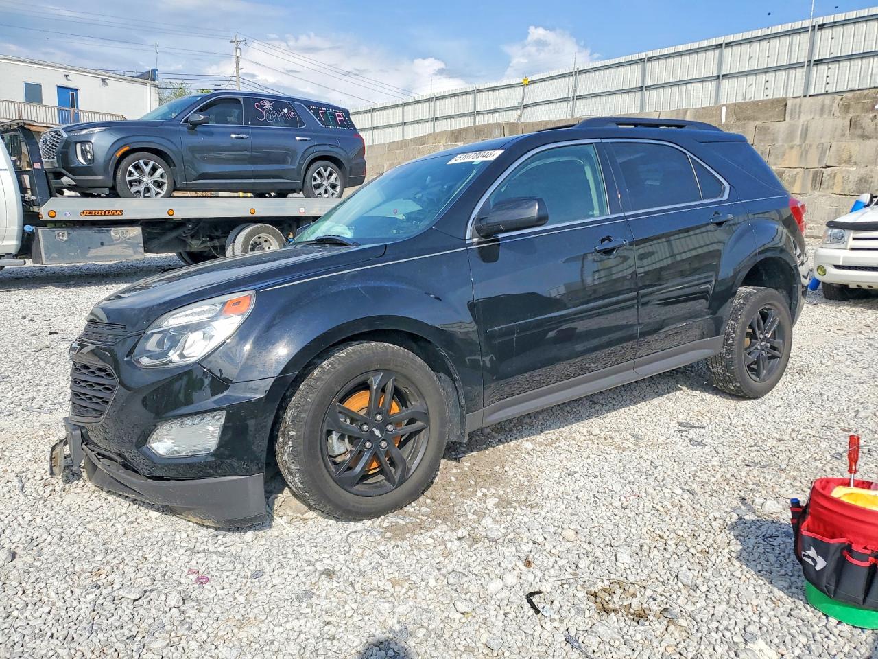 Salvage Chevrolet Equinox Image