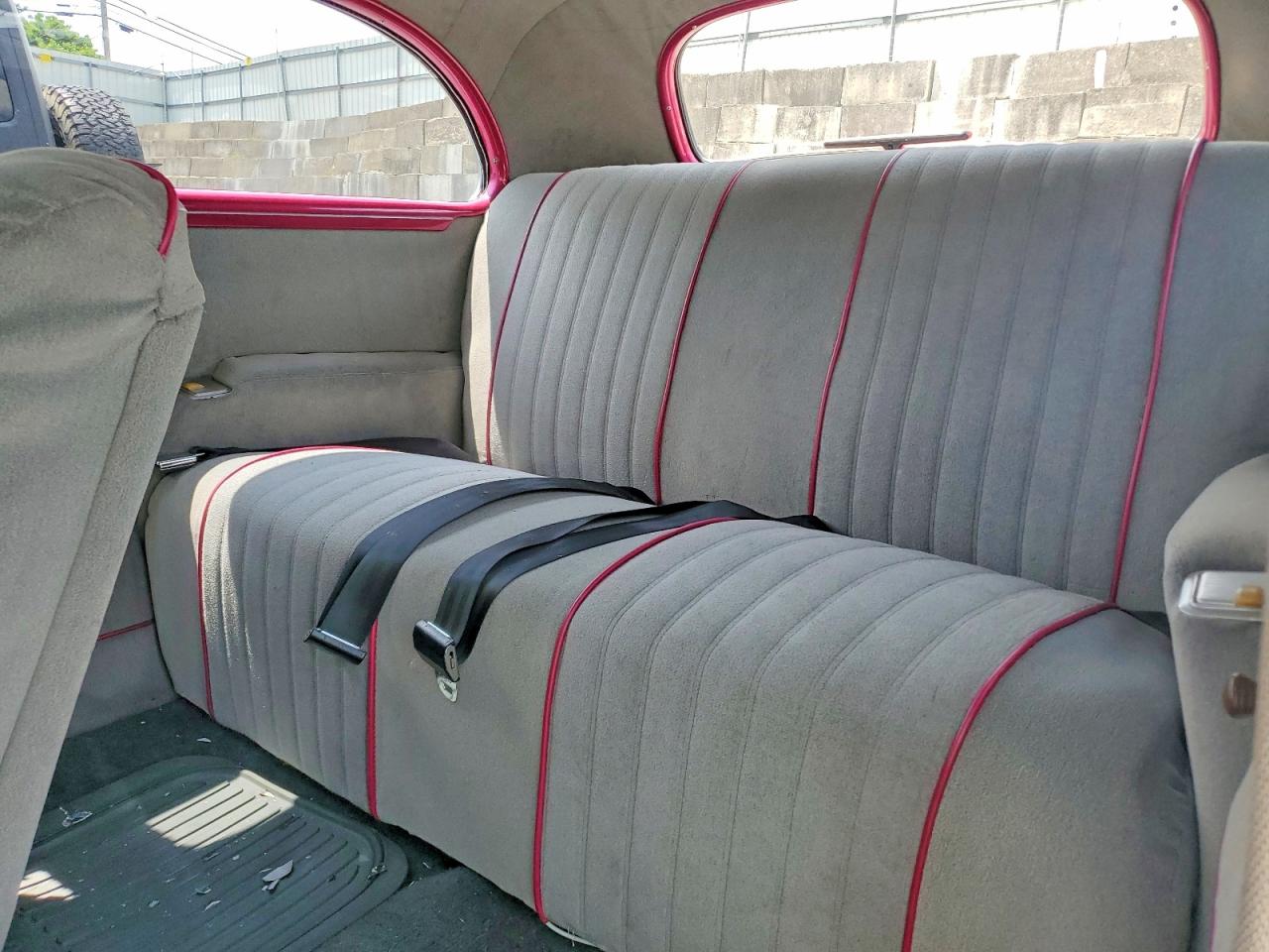Chevrolet Deluxe 2 D