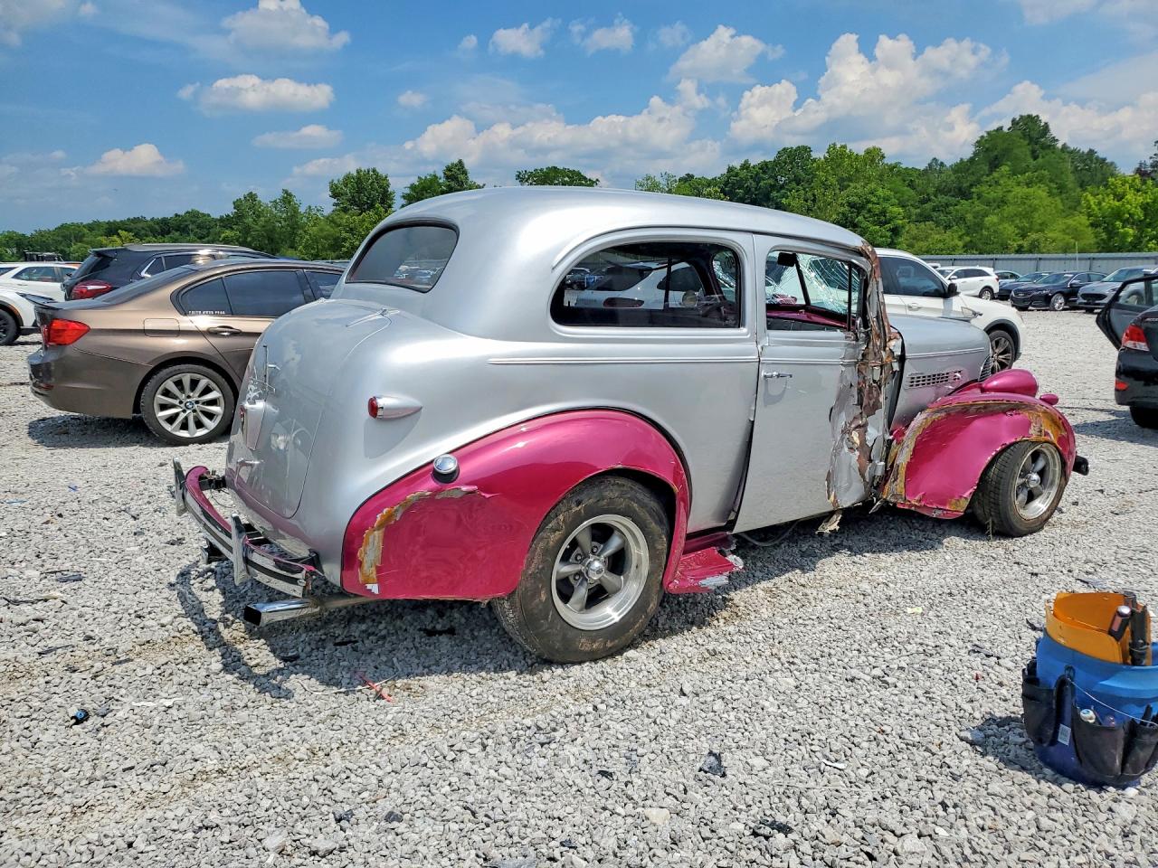 Chevrolet Deluxe 2 D