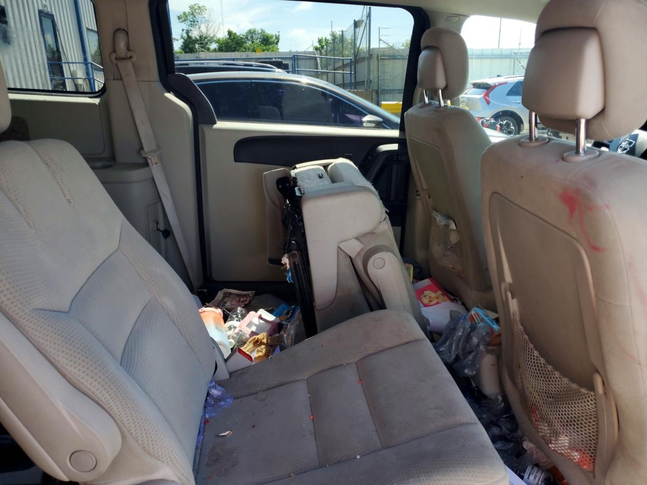 Dodge Caravan Sxt