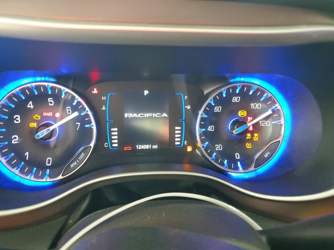 Chrysler Pacifica Touring L