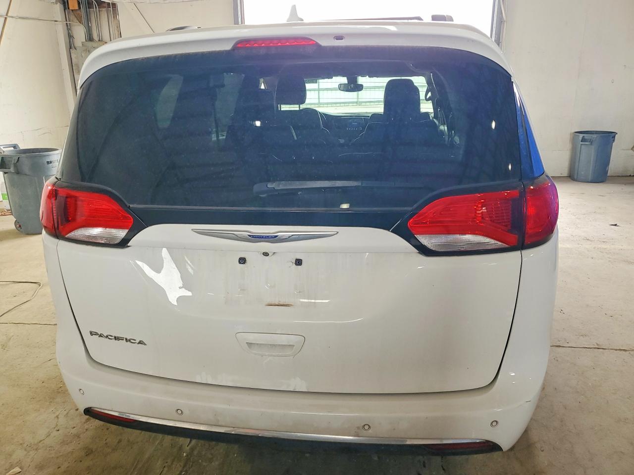 Chrysler Pacifica Touring L
