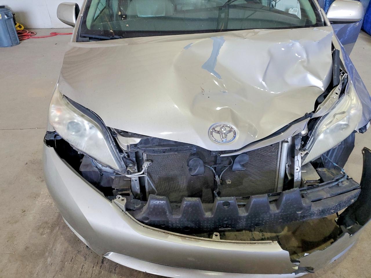 Toyota Sienna Xle