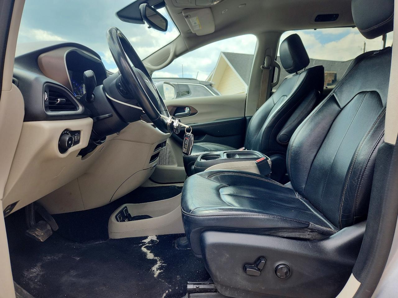 Chrysler Pacifica Touring L