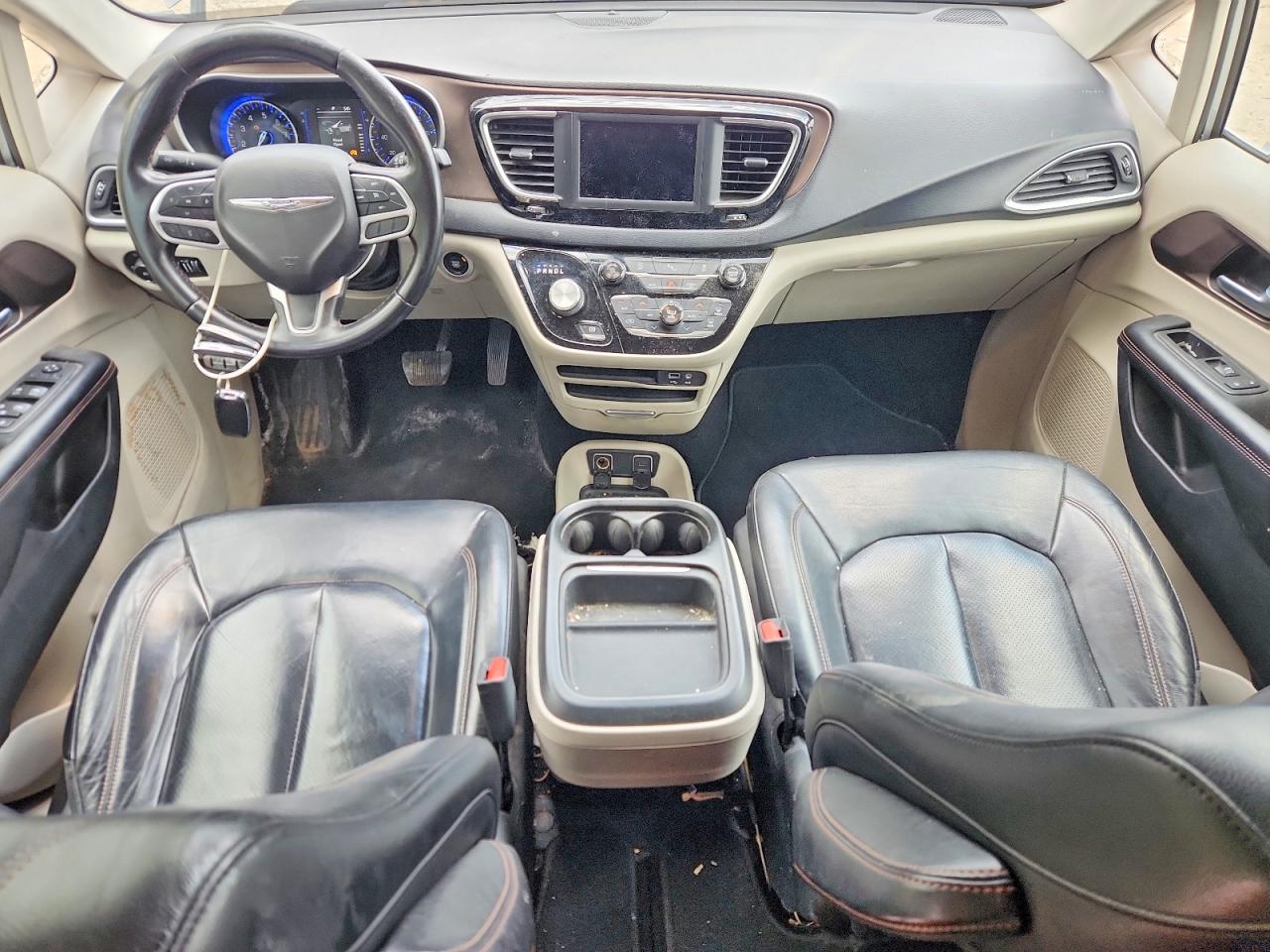 Chrysler Pacifica Touring L