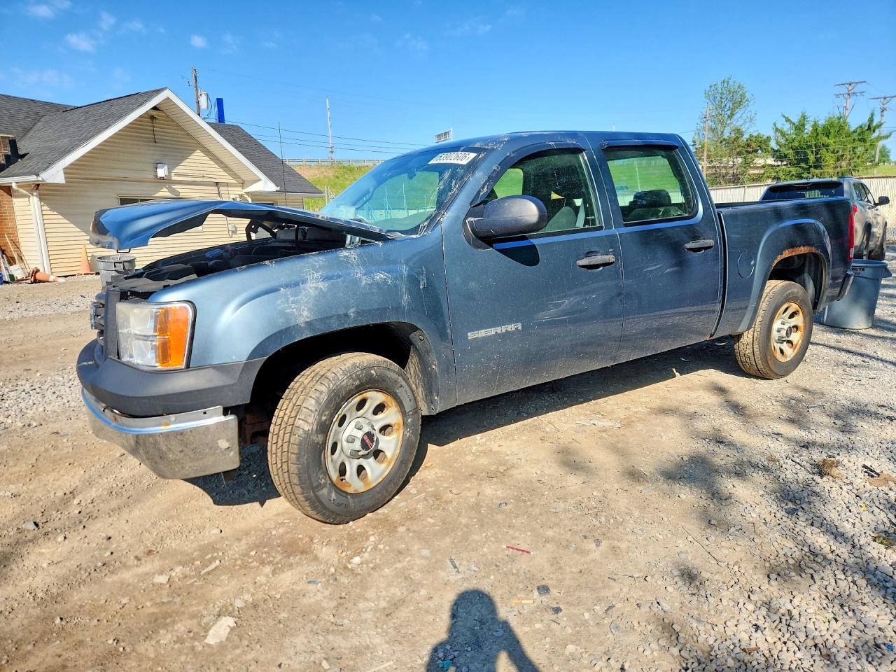 Salvage GMC Sierra Image