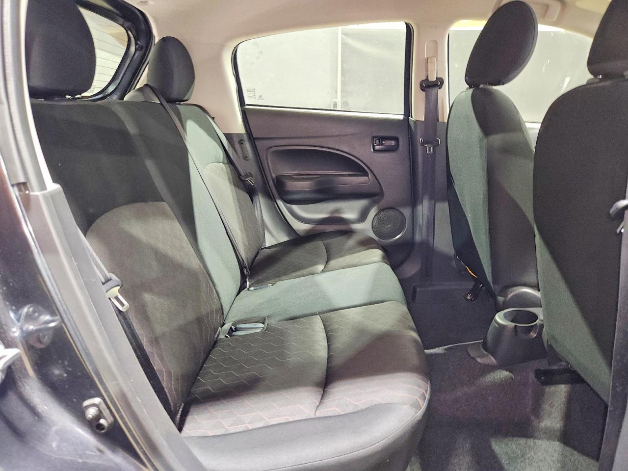 Mitsubishi Mirage Es