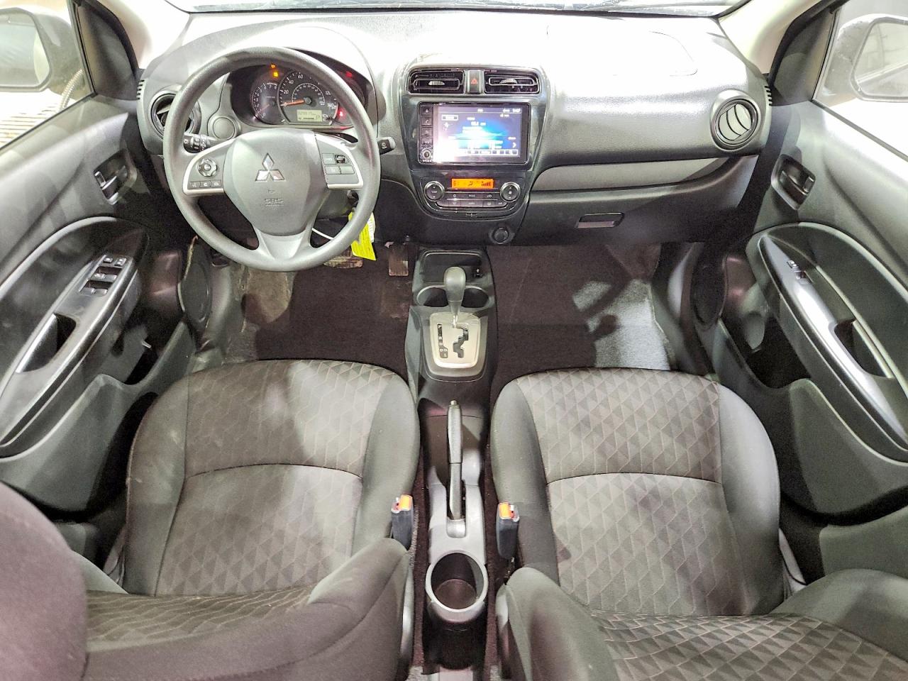 Mitsubishi Mirage Es